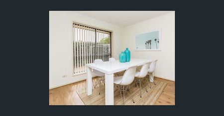 Everything At Your Finger Tips! - Photo 3