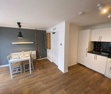 5 Bed End Terrace, Herald Close, NG9 - Photo 3