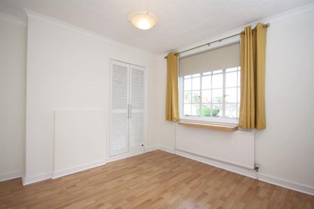 2 bedroom maisonette to rent - Photo 2