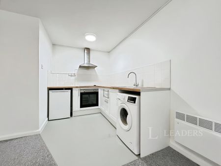 Studio to rent - Photo 4