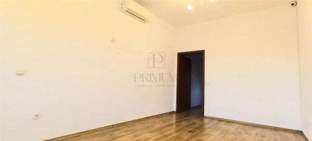 Vila D+P+1+M de inchiriat pentru birouri 6 camere - Complexul Studentesc - Photo 5
