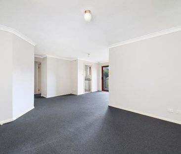 LOW MAINTENANCE VILLA - Photo 3