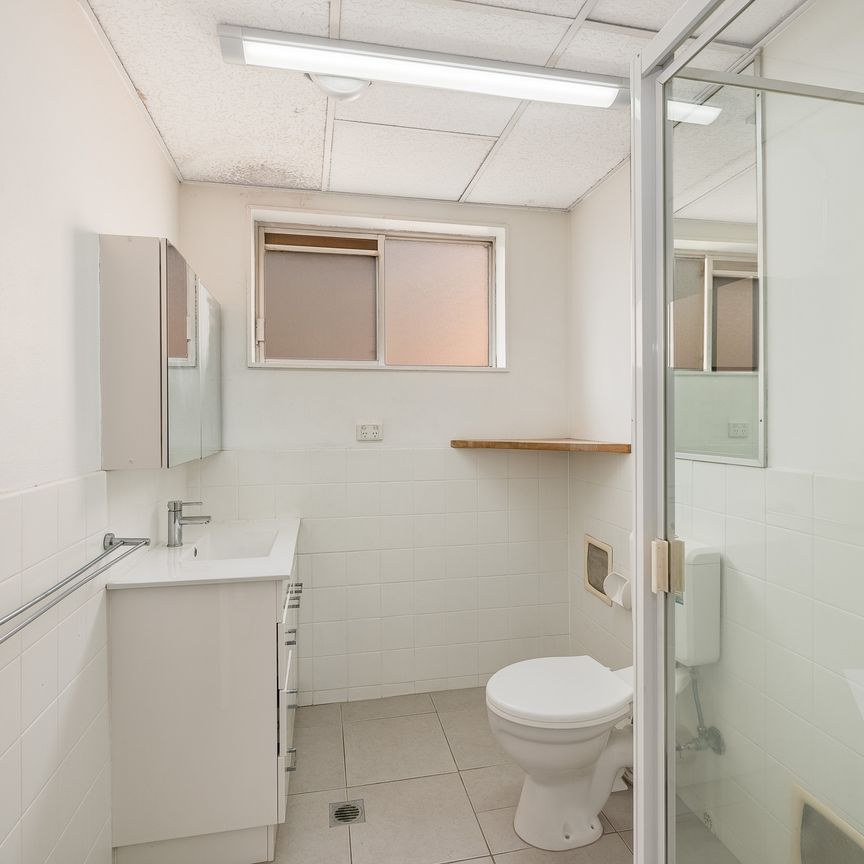 2/50 Robert Street, Jesmond - Photo 1