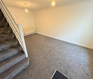 2 bedroom end of terrace house to rent - Photo 1