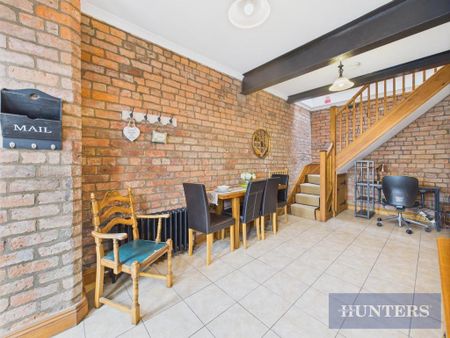 3 bedroom mews to rent - Photo 4