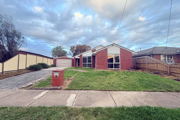 81 Strong Drive Drive, Hampton Park VIC - Photo 1