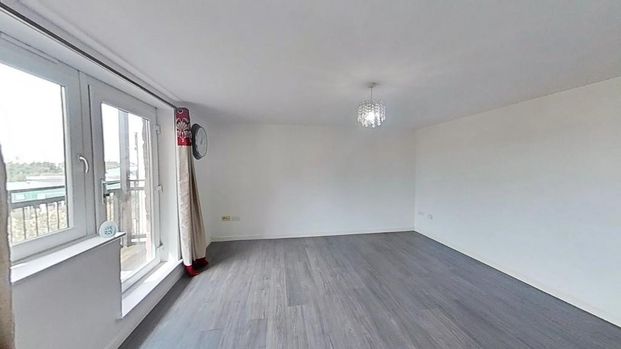 3 bedroom flat to rent - Photo 1