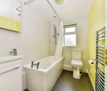 3 bedroom bungalow to rent Stirling Road, Stamford, PE9 - Photo 5