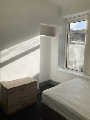 Double Room – Norfolk Street, Swansea. - Photo 1