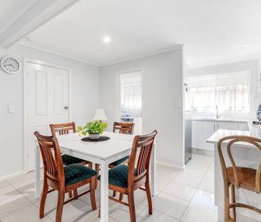 Fully-Renovated, Stylish Two Bedroom Townhouse in a Prime Location! - Photo 5