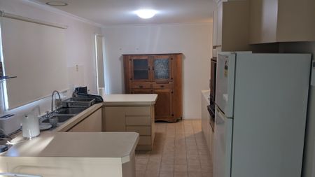 Noble Park - Photo 4