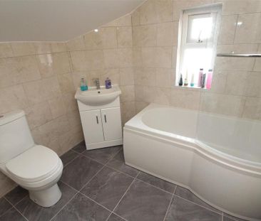 5 bedroom house to rent - Photo 1