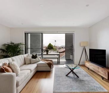 Refined apartment in central Earlwood village - Photo 4