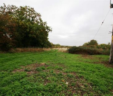 4 bedroom detached house to rent - Photo 1