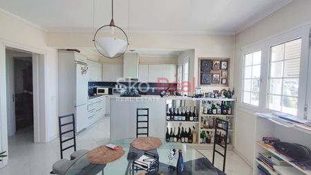 Ενοικιάζεται Πολυτελές Επιπλωμένο Οροφοδιαμέρισμα 240 τ.μ. με Απεριόριστη Θέα – Πανόραμα - Φωτογραφία 2