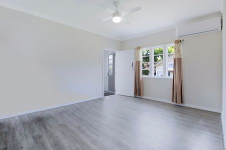 31 Sparkes Street, Chermside QLD 4032 - House For Rent | Domain - Photo 5