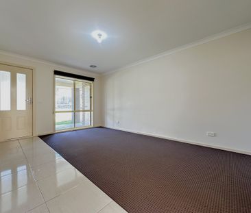 Modern 4 Bed Home in Great Location! - Photo 2