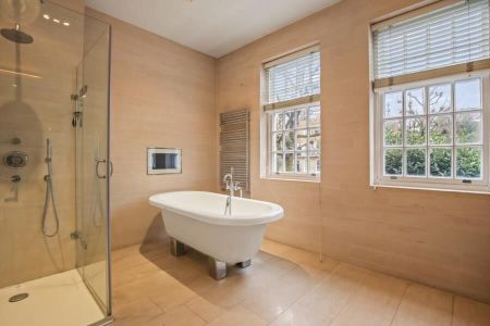 6 Bedroom Flat To Let - Photo 4