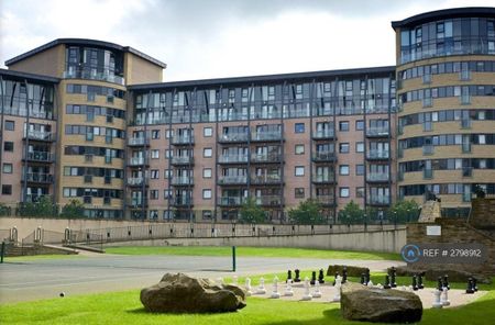 2 bedroom flat to rent - Photo 4