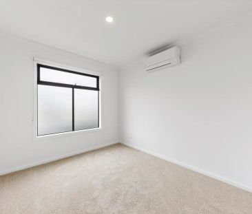 94 Carnival Boulevard, Berwick VIC 3806 - Photo 4