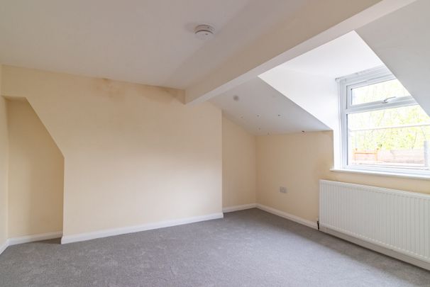 Available unfurnished from 28/04/2026 - Photo 1