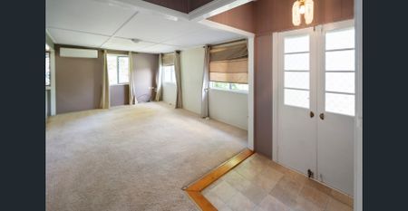 Three Bedroom Home – Walk to Medical Precinct - Photo 2