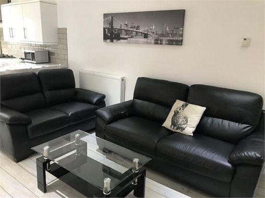 5 bedroom house share to rent - Photo 1