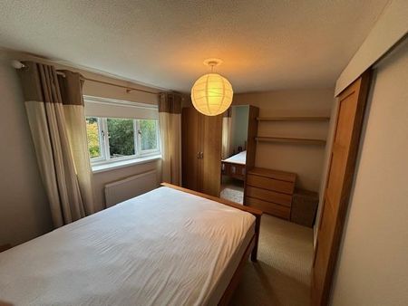 2 bedroom end of terrace house to rent - Photo 2