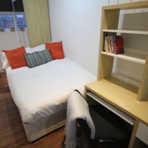 Flat 5, 26 Kelso Road, LS2 9PR, Leeds - Photo 2