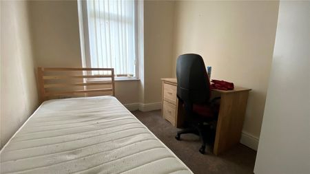 High Street, Bangor, LL57 - Photo 4