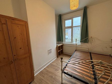 5 bedroom terraced house to rent - Photo 2