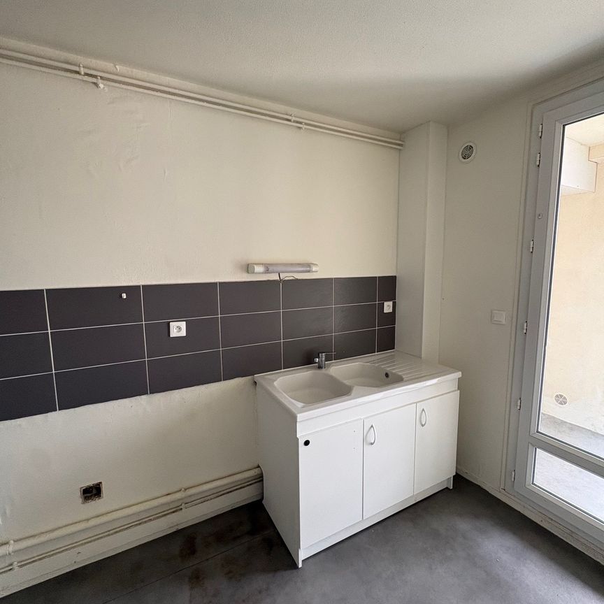 Location - Appartement T4 - 79 m² - Besançon - Photo 1