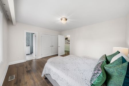 For Lease - 220 Grandview Avenue, Markham, Ontario - Photo 4