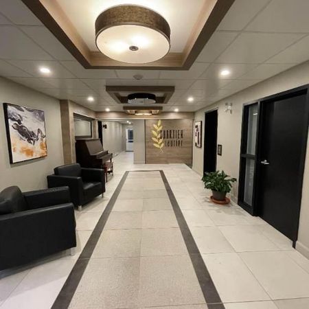 Logement 4 1/2 condo locatif avec ascenseur - Photo 3