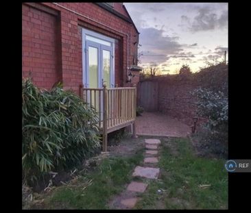 1 bedroom in a house share to rent - Photo 6