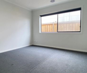 53 Daffodil Crescent, Diggers Rest. - Photo 4