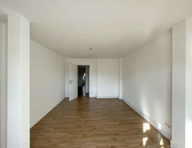 **4-Zimmer-Dachgeschosswohnung in Sudenburg** - Photo 1