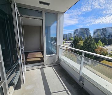 5511 Hollybridge Way condo — Richmond, BC (1-Bedroom) - 1 Bedroom - Photo 3