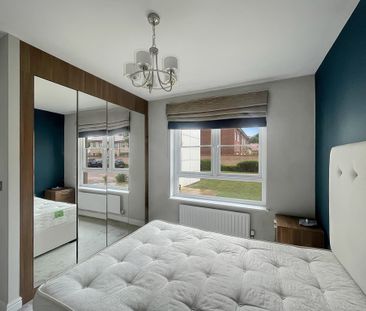 A spacious and stylish, furnished 2 bedroom ground floor apartment ... - Photo 5