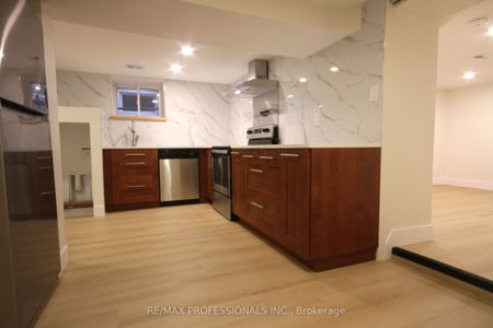 For Lease - 52 Rogers Road Unit# Bsmt, Toronto, Ontario - Photo 3