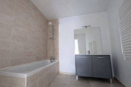Location Appartement 3 pièces 70m² GUJAN MESTRAS 33470 - Photo 2