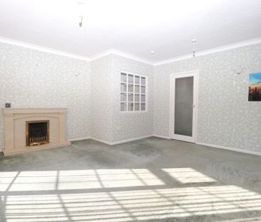 Park Lane Knypersley, Biddulph - Photo 1