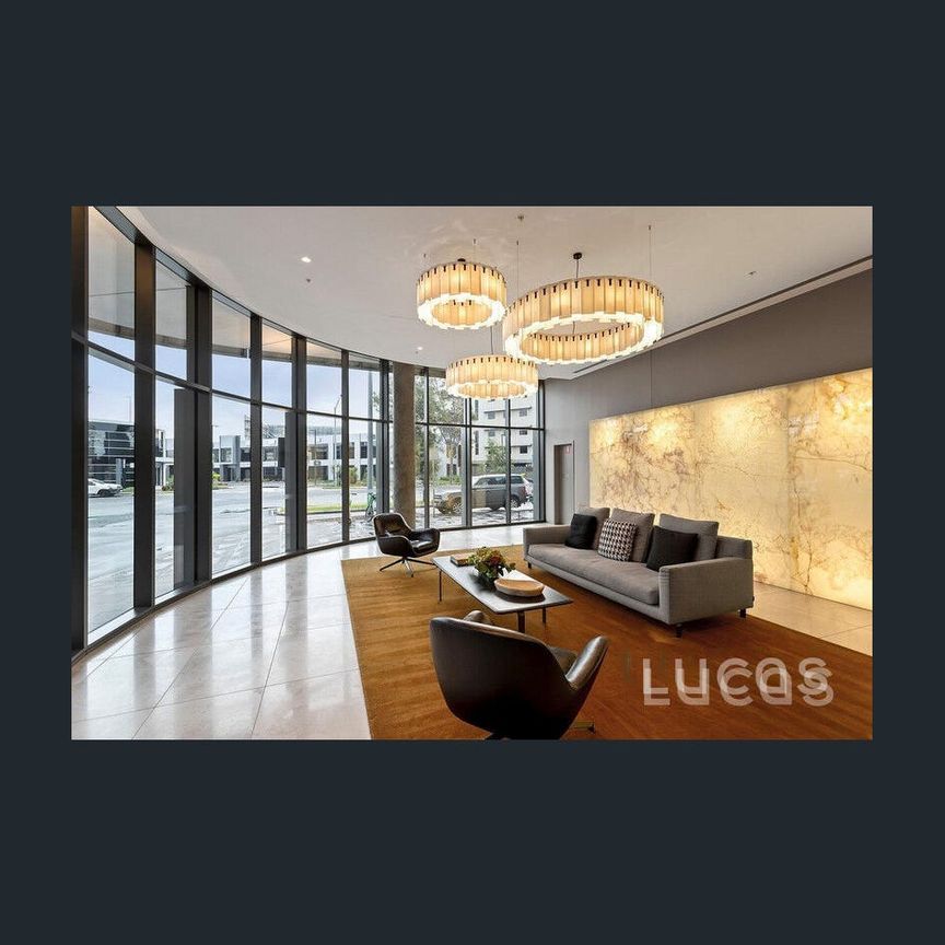 Furnished 2-bedroom apartment in Array – 9-month lease only - Photo 1