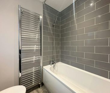 Semi-detached house to rent on - Photo 4