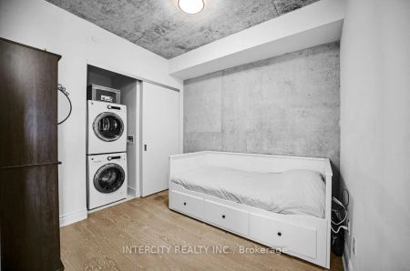 608 Richmond Street #917 - Photo 3