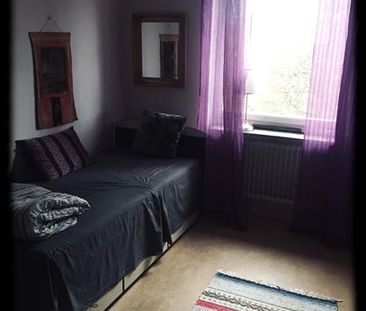 Bandhagen - 1rok - tillsv - 5.175kr/mån - Photo 3