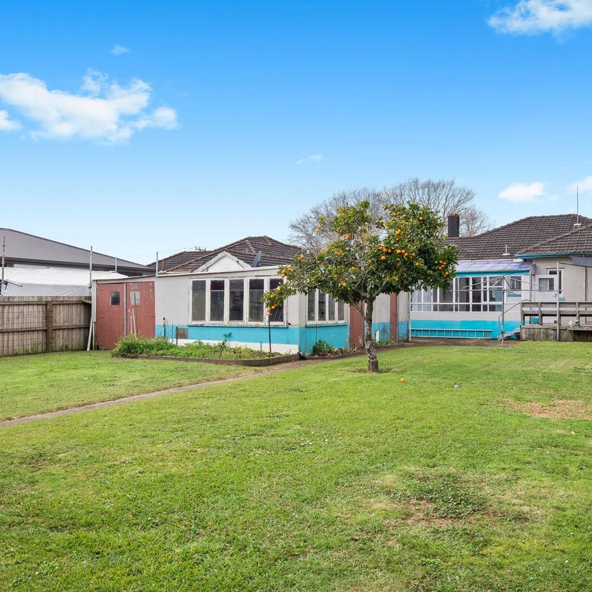Superb Home - Unbeatable Location - Photo 1