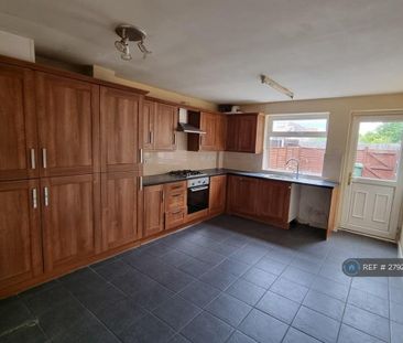 2 bedroom terraced house to rent - Photo 4