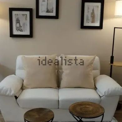 Alquiler de piso en Calle Londres - Photo 1