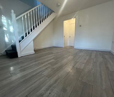 Bierley House Avenue, Bradford - Photo 1